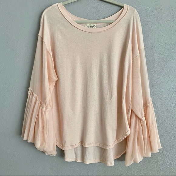 EUC FREE PEOPLE Pale Pink Sheer Mesh Tulle Sleeve Oversized Still Got It Tee - Picture 3 of 9